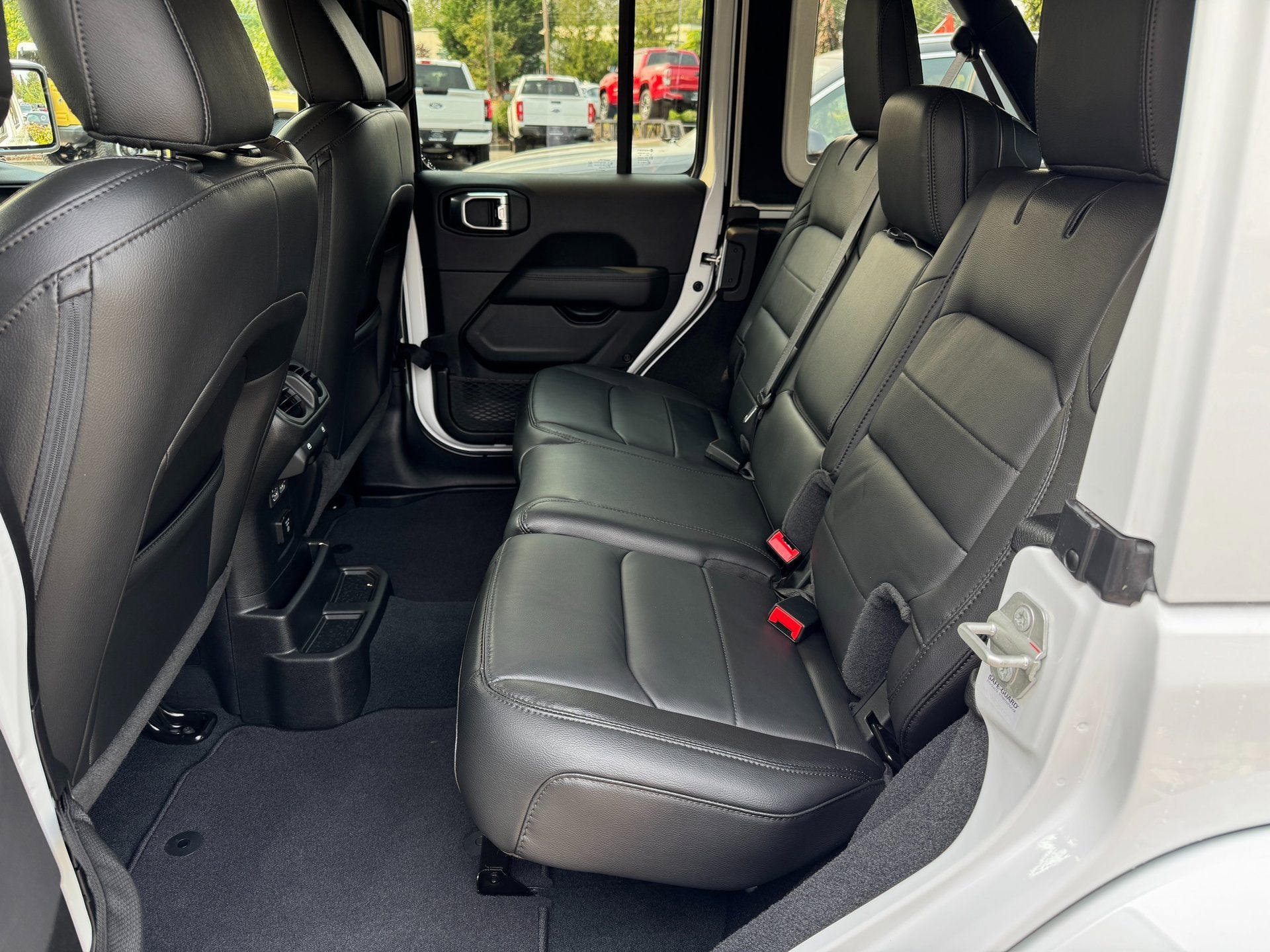 2023 Jeep Wrangler Sahara Altitude