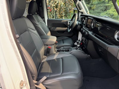 2023 Jeep Wrangler Sahara Altitude