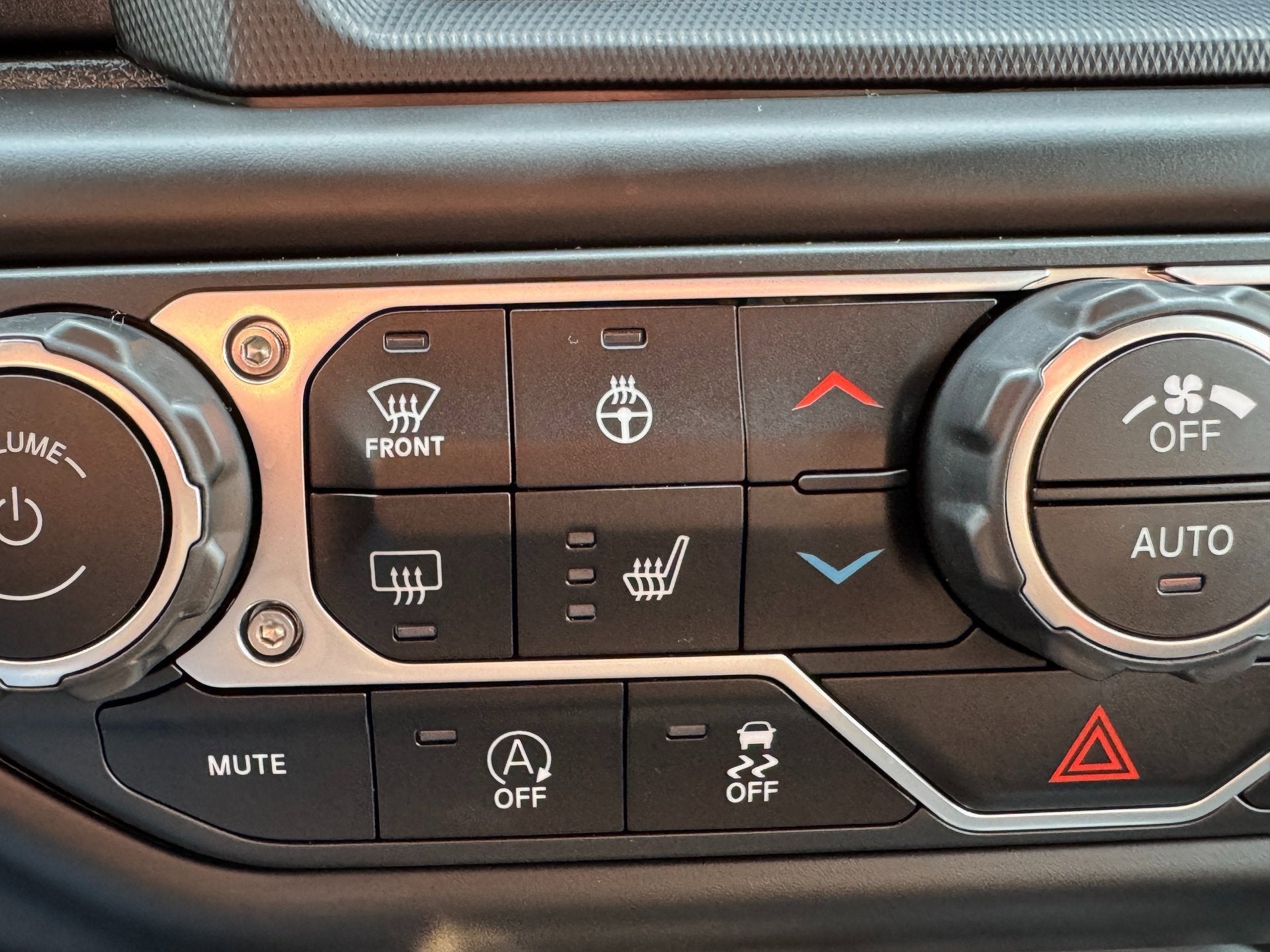 2023 Jeep Wrangler Sahara Altitude