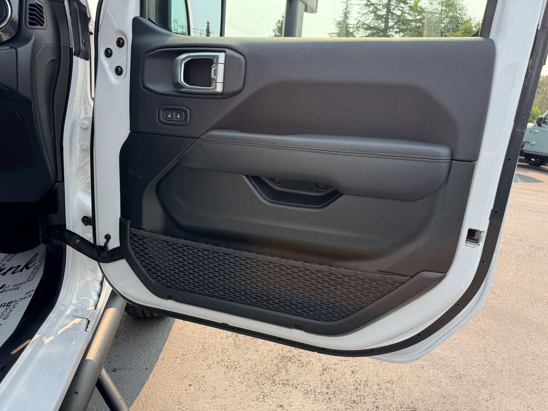 2023 Jeep Wrangler Sahara Altitude