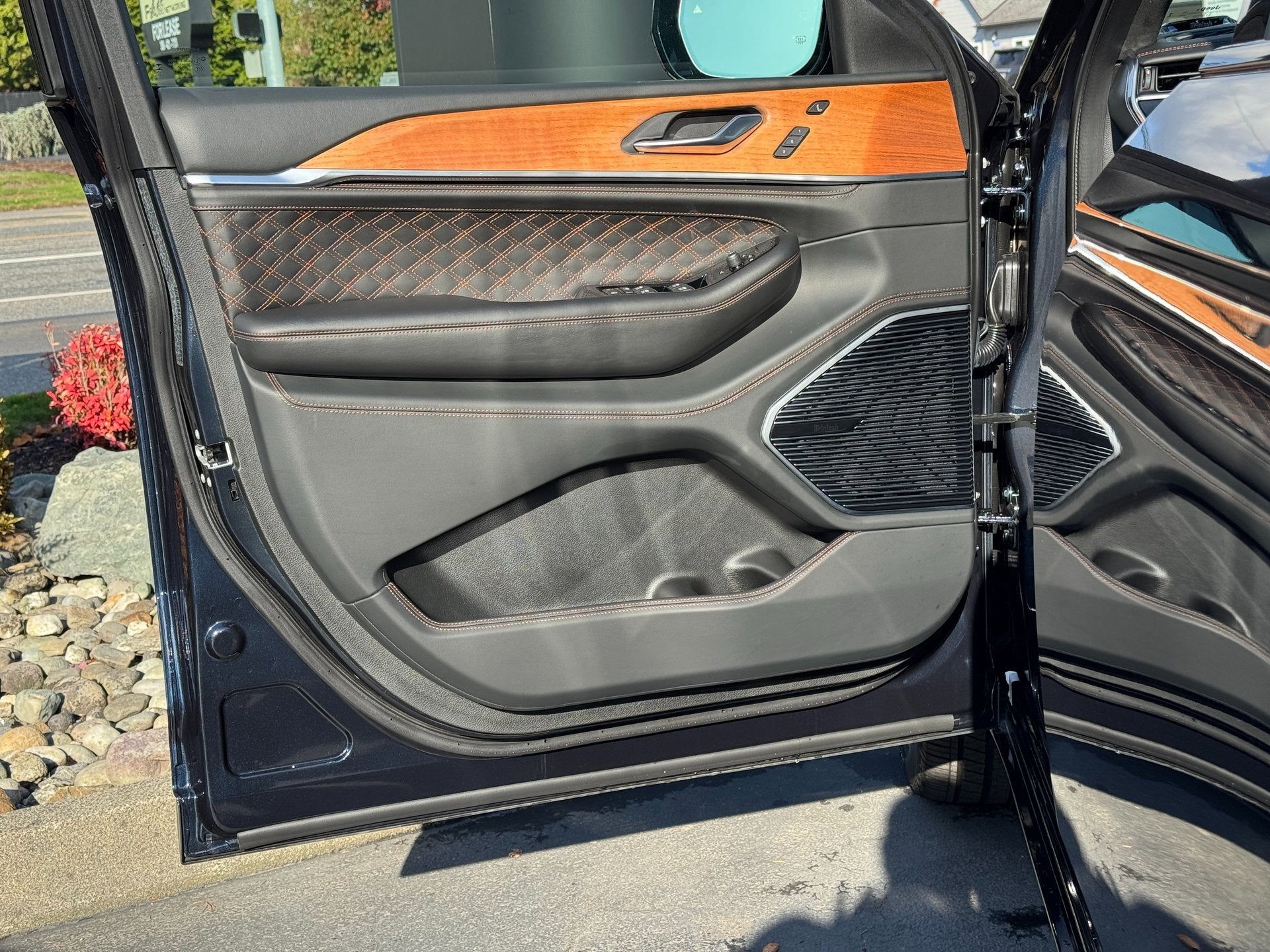 2023 Jeep Grand Cherokee L Summit Reserve