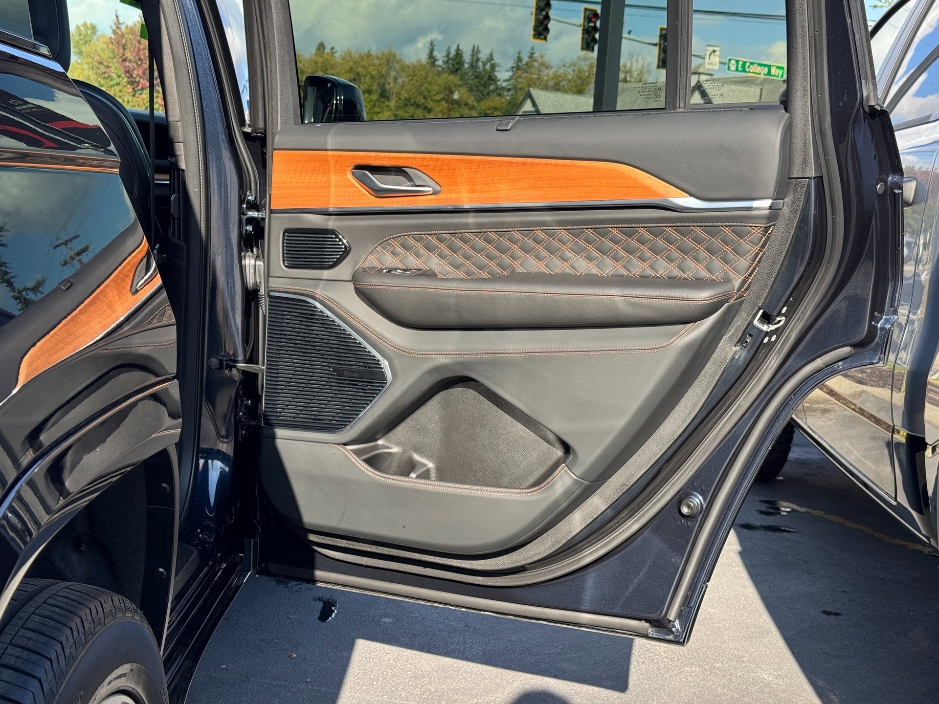 2023 Jeep Grand Cherokee L Summit Reserve