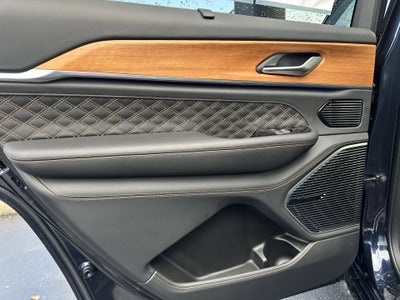 2023 Jeep Grand Cherokee L Summit Reserve