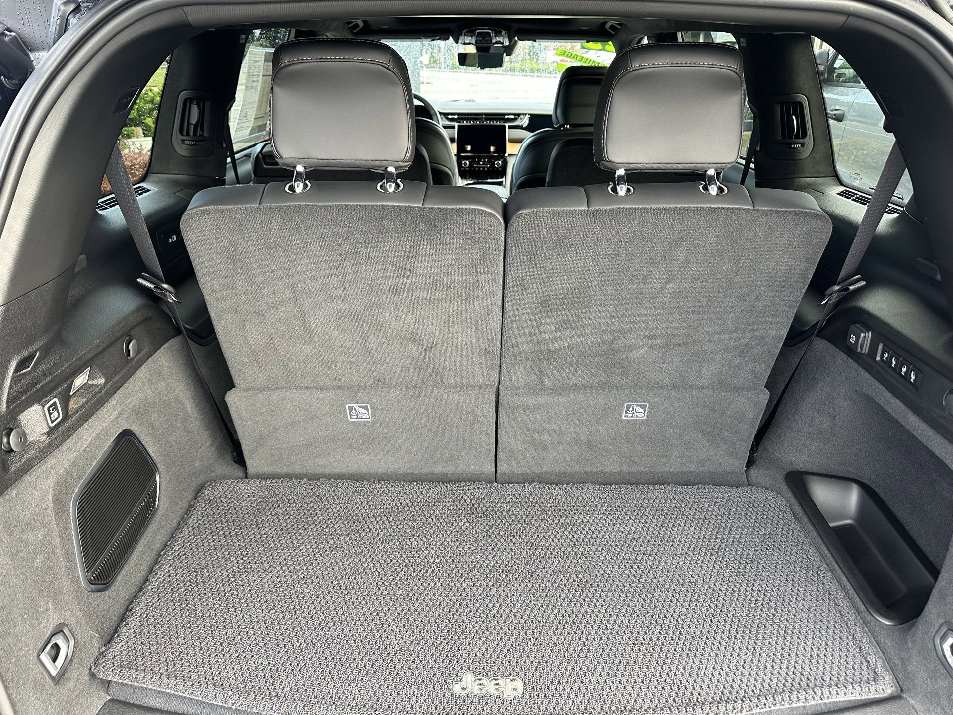 2023 Jeep Grand Cherokee L Summit Reserve