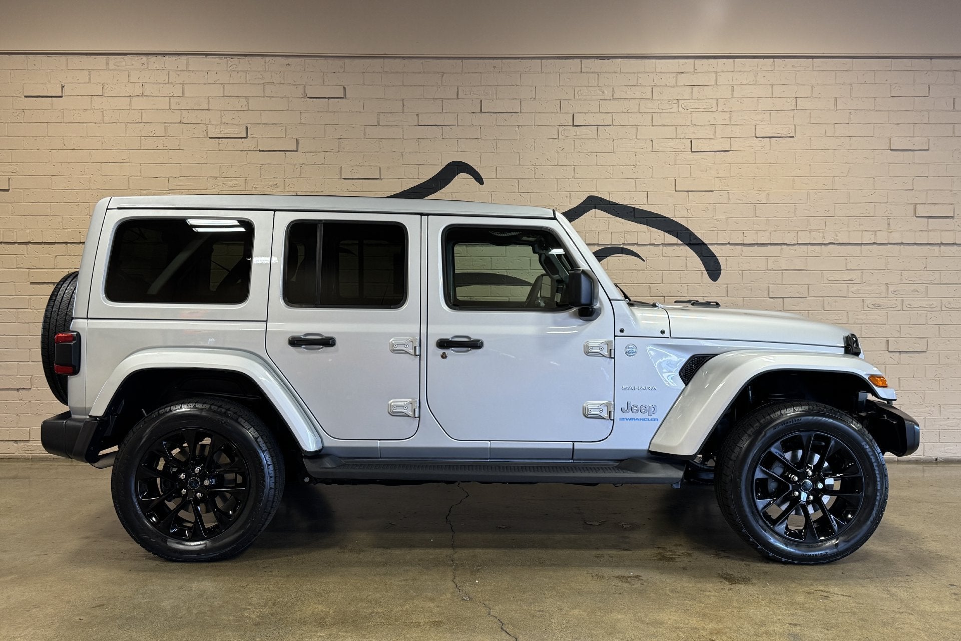 2024 Jeep Wrangler Sahara 4xe