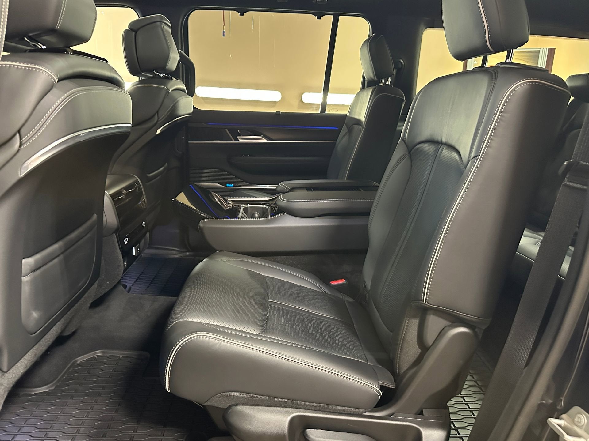 2024 Jeep Grand Wagoneer Series II Obsidian