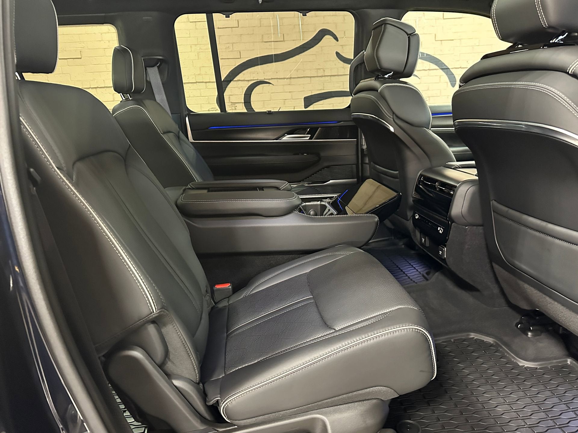 2024 Jeep Grand Wagoneer Series II Obsidian