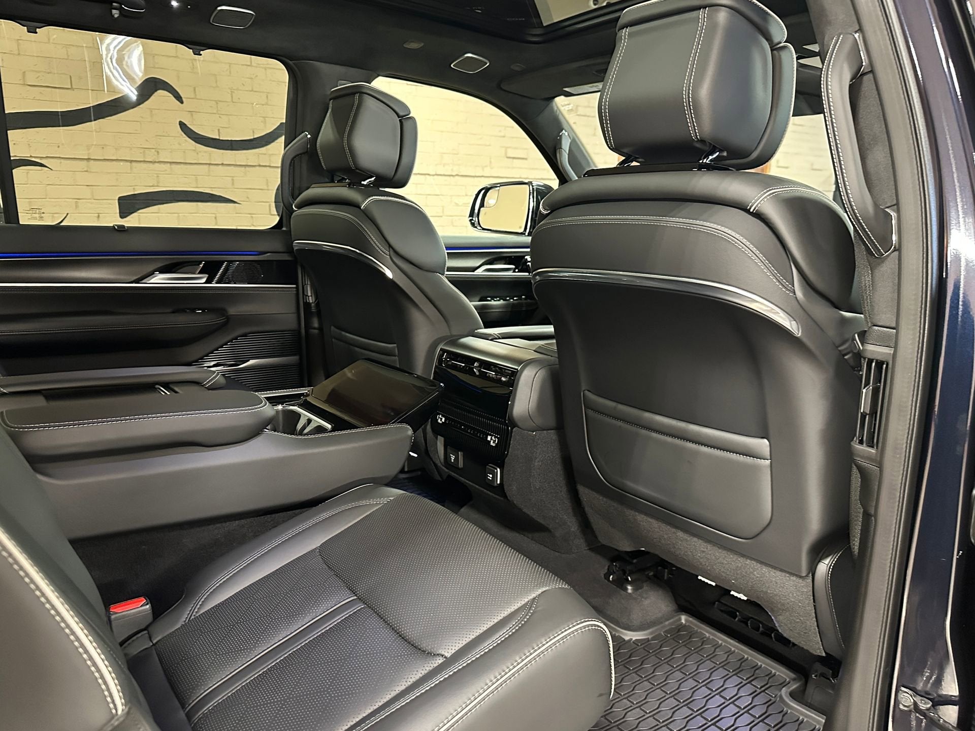 2024 Jeep Grand Wagoneer Series II Obsidian