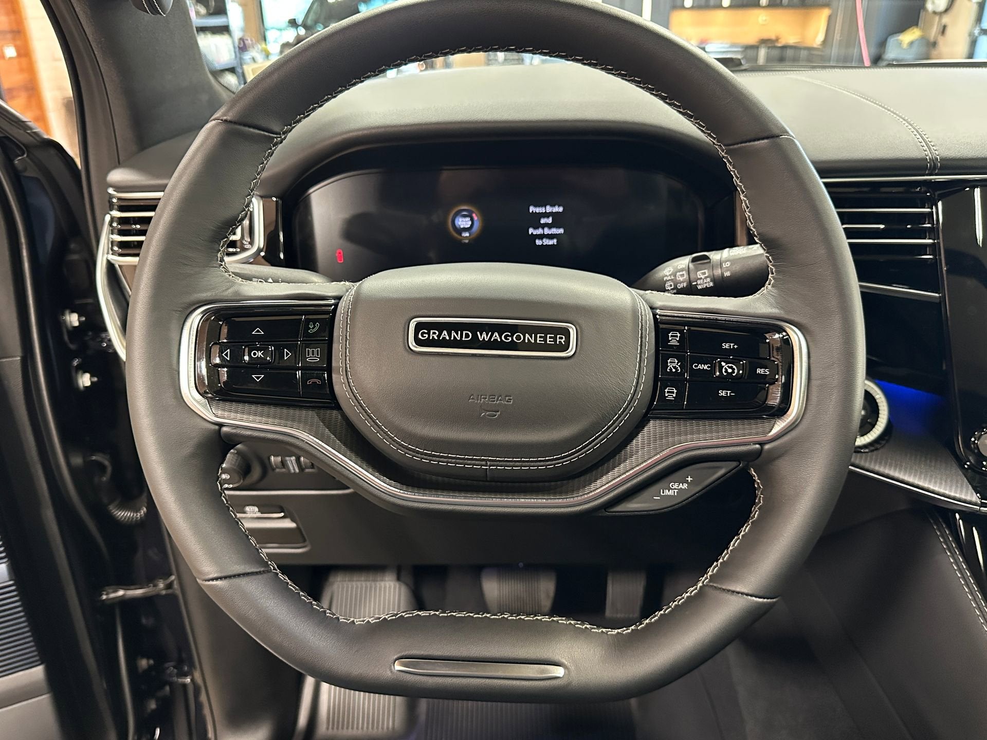 2024 Jeep Grand Wagoneer Series II Obsidian