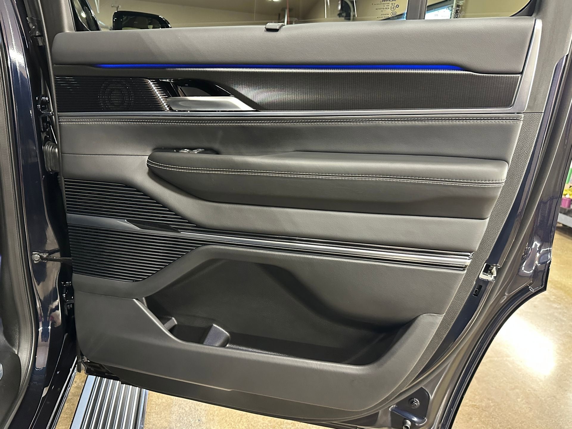 2024 Jeep Grand Wagoneer Series II Obsidian