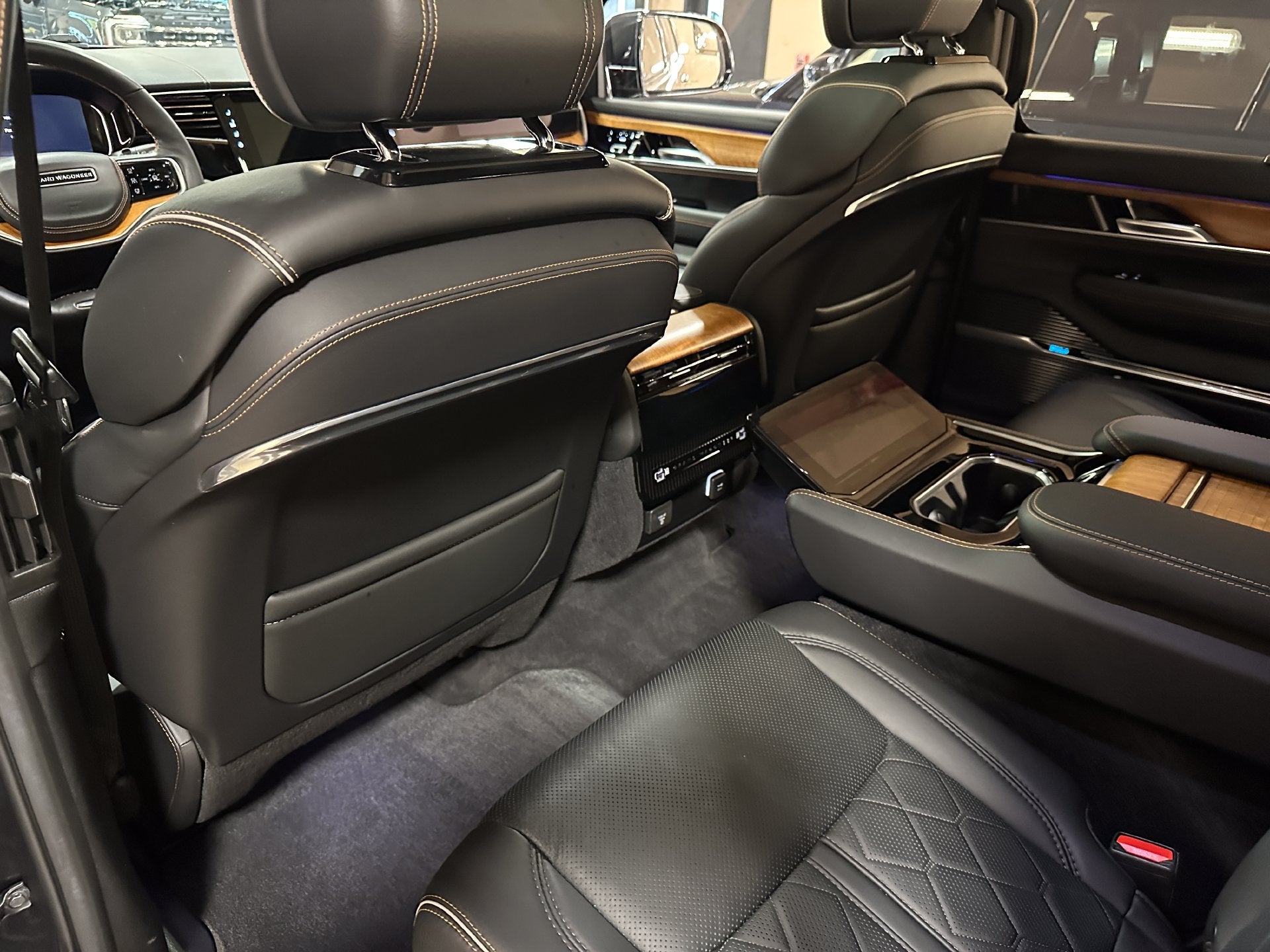 2023 Jeep Grand Wagoneer Series III