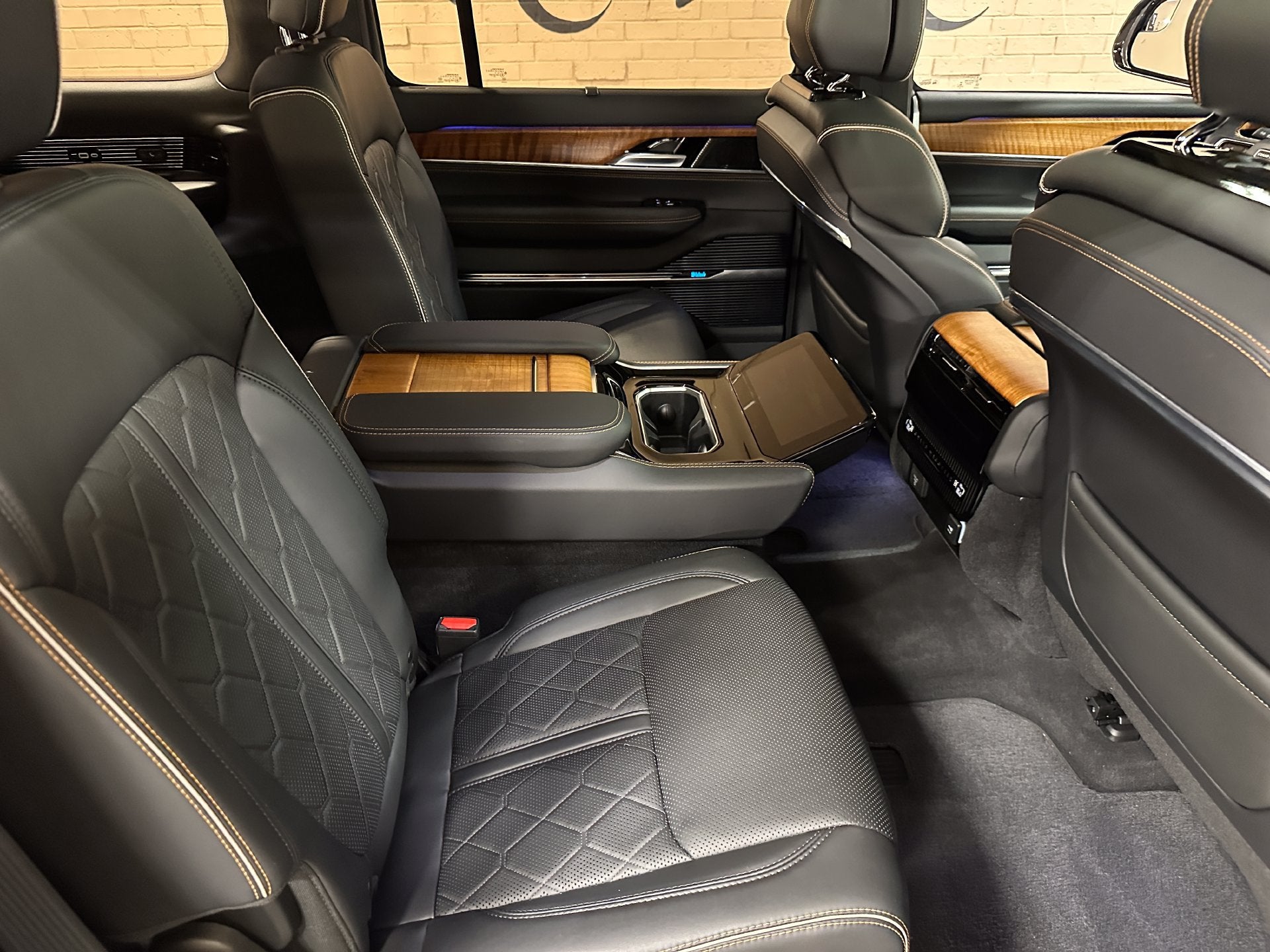2023 Jeep Grand Wagoneer Series III