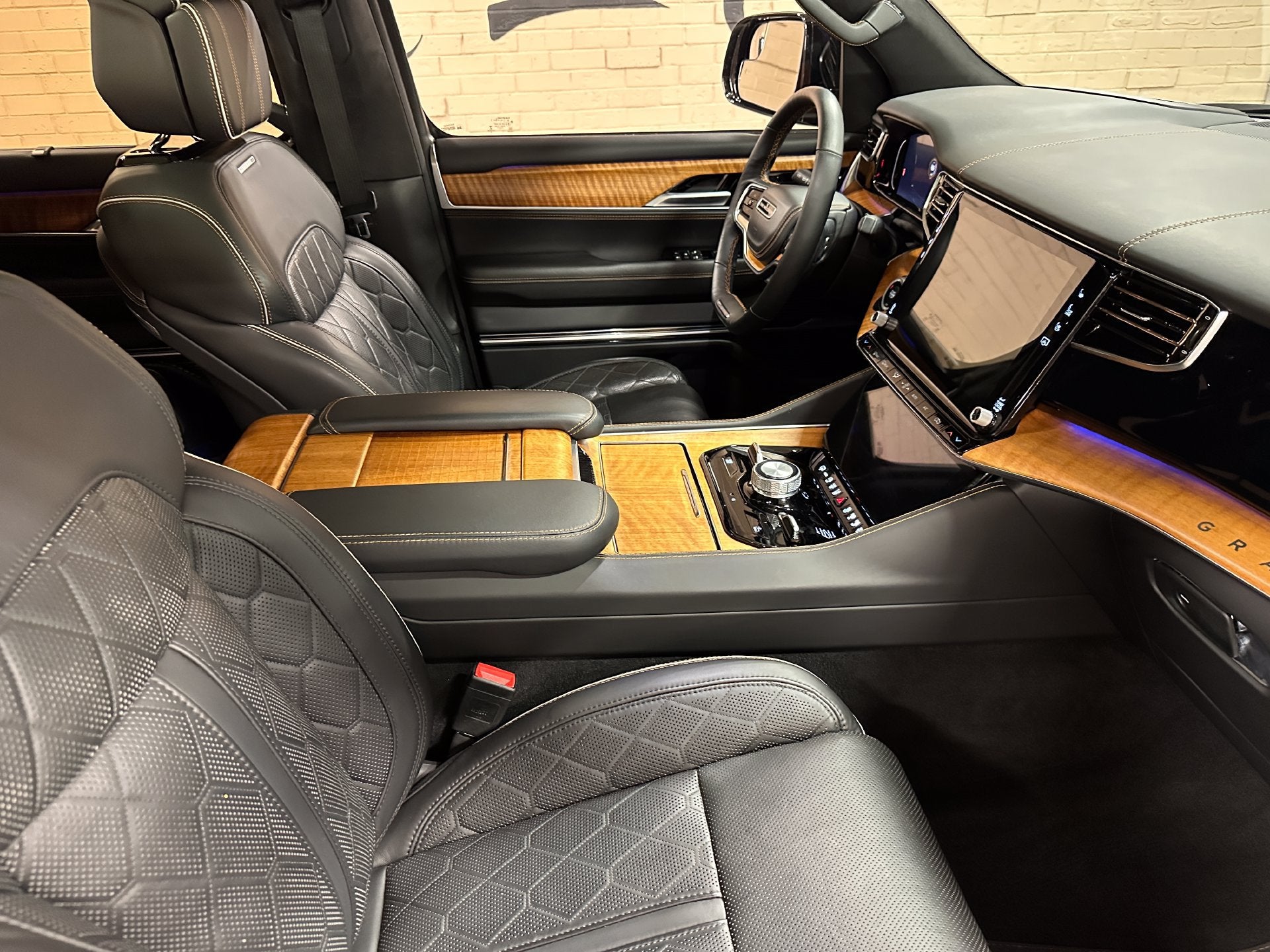 2023 Jeep Grand Wagoneer Series III