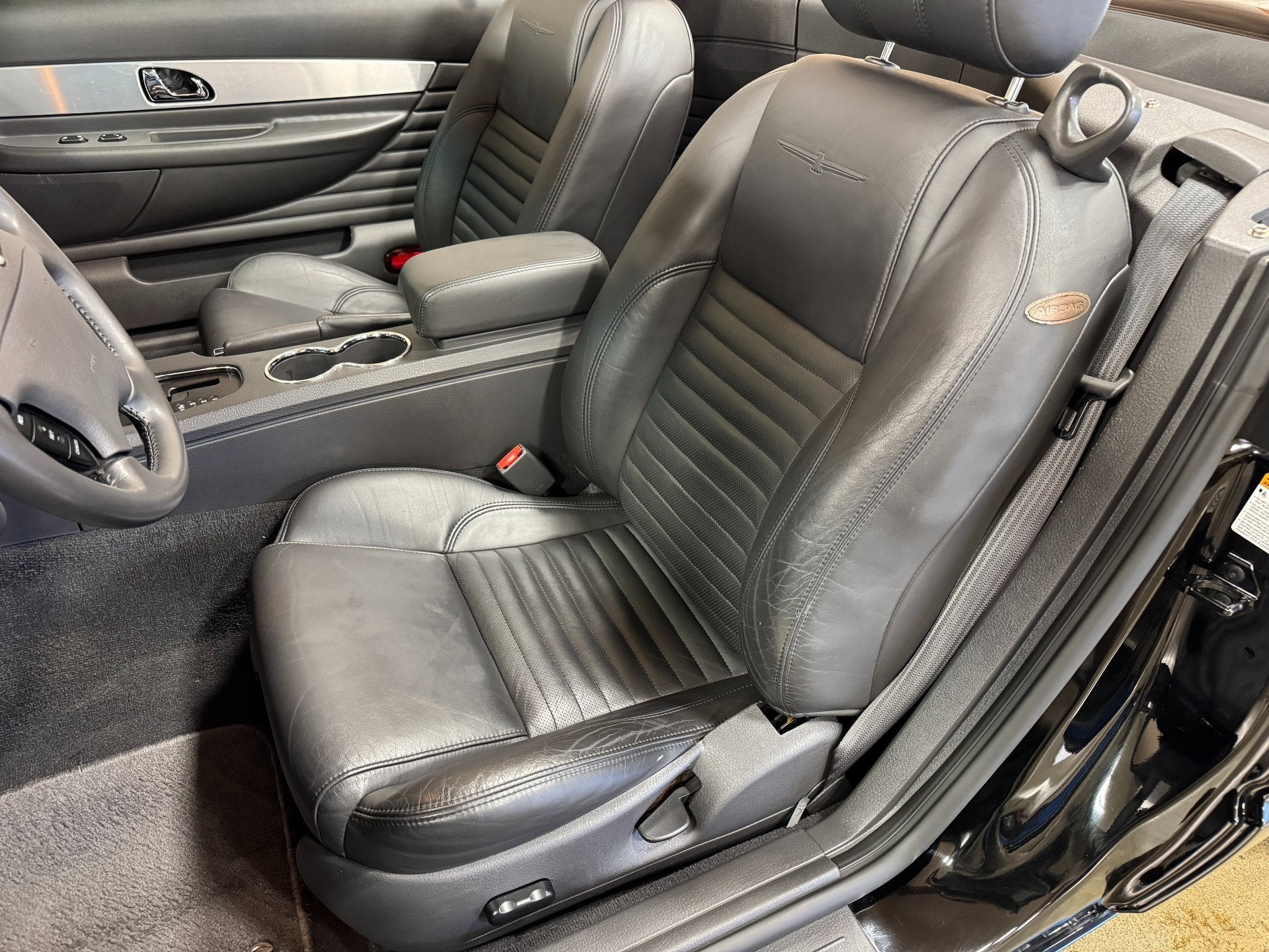 2002 Ford Thunderbird w/Hardtop Premium