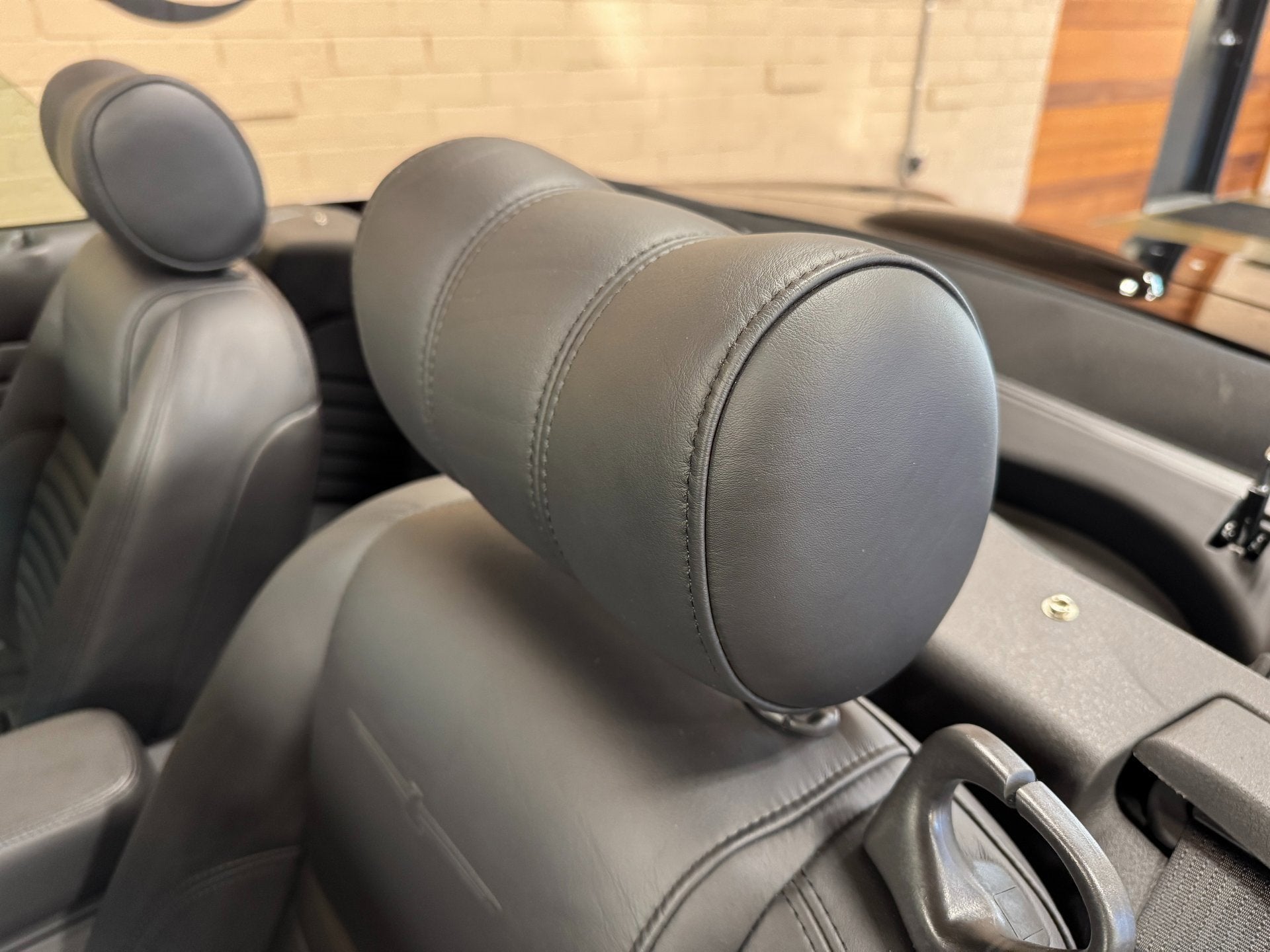 2002 Ford Thunderbird w/Hardtop Premium