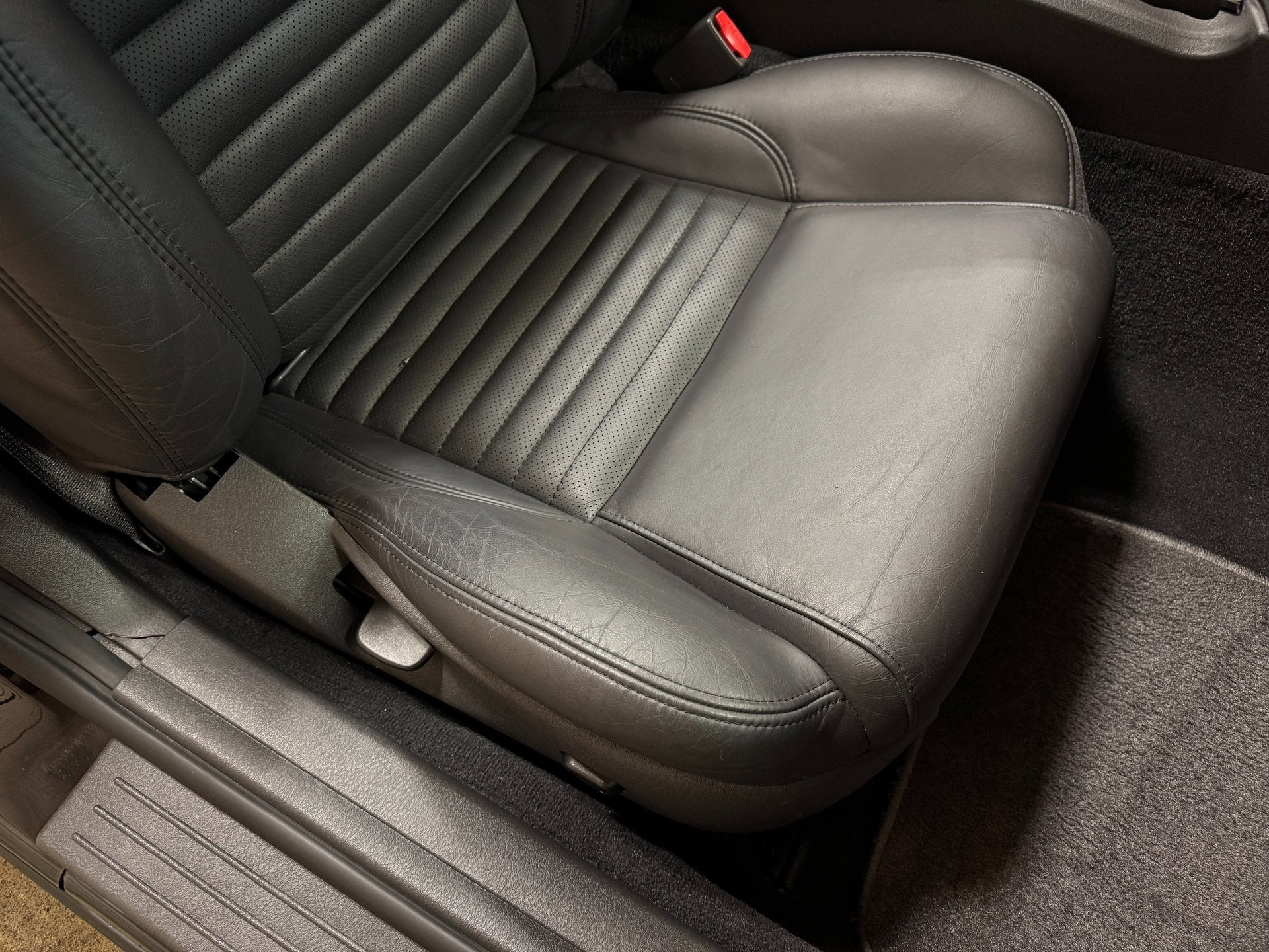 2002 Ford Thunderbird w/Hardtop Premium