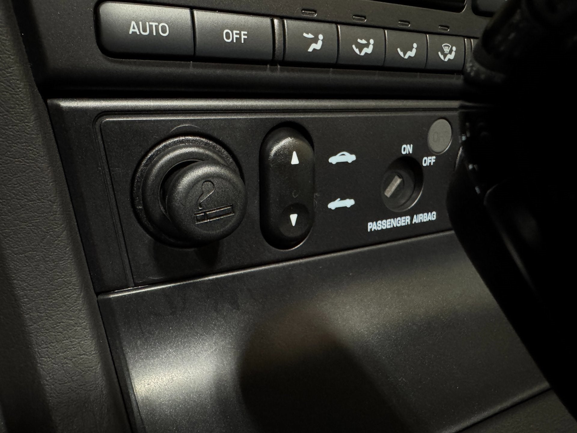 2002 Ford Thunderbird w/Hardtop Premium