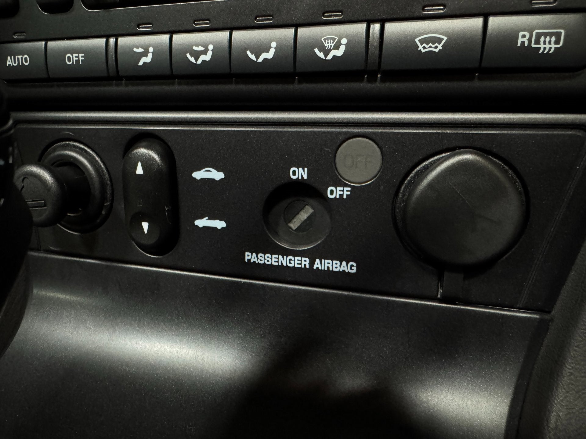 2002 Ford Thunderbird w/Hardtop Premium