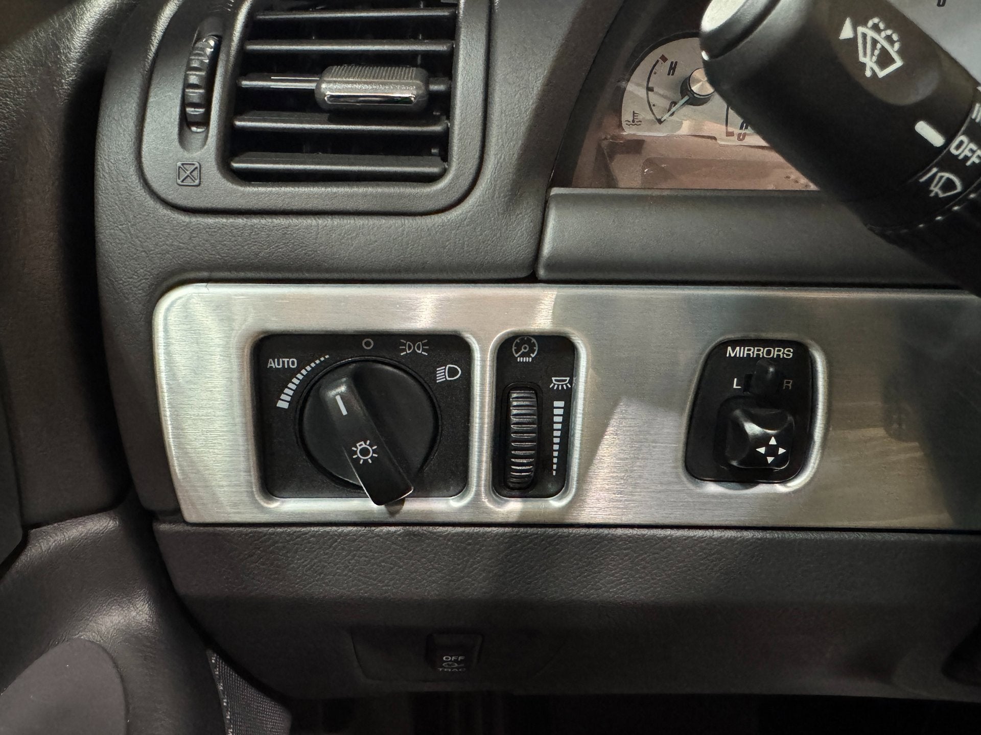 2002 Ford Thunderbird w/Hardtop Premium