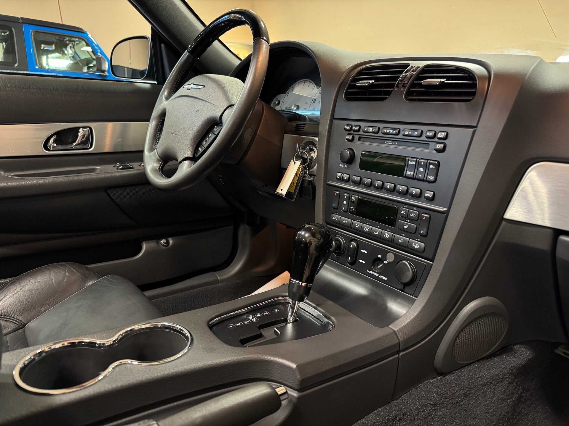 2002 Ford Thunderbird w/Hardtop Premium