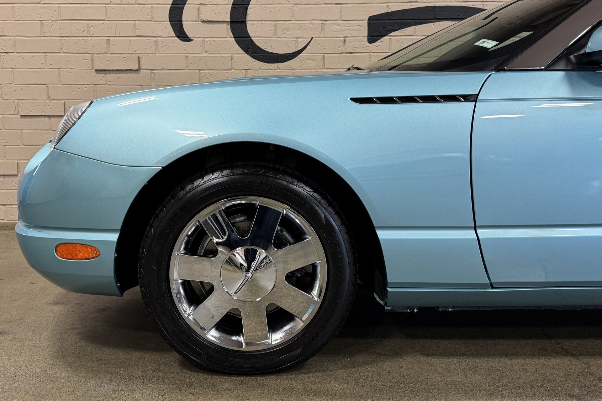 2002 Ford Thunderbird w/Hardtop Premium