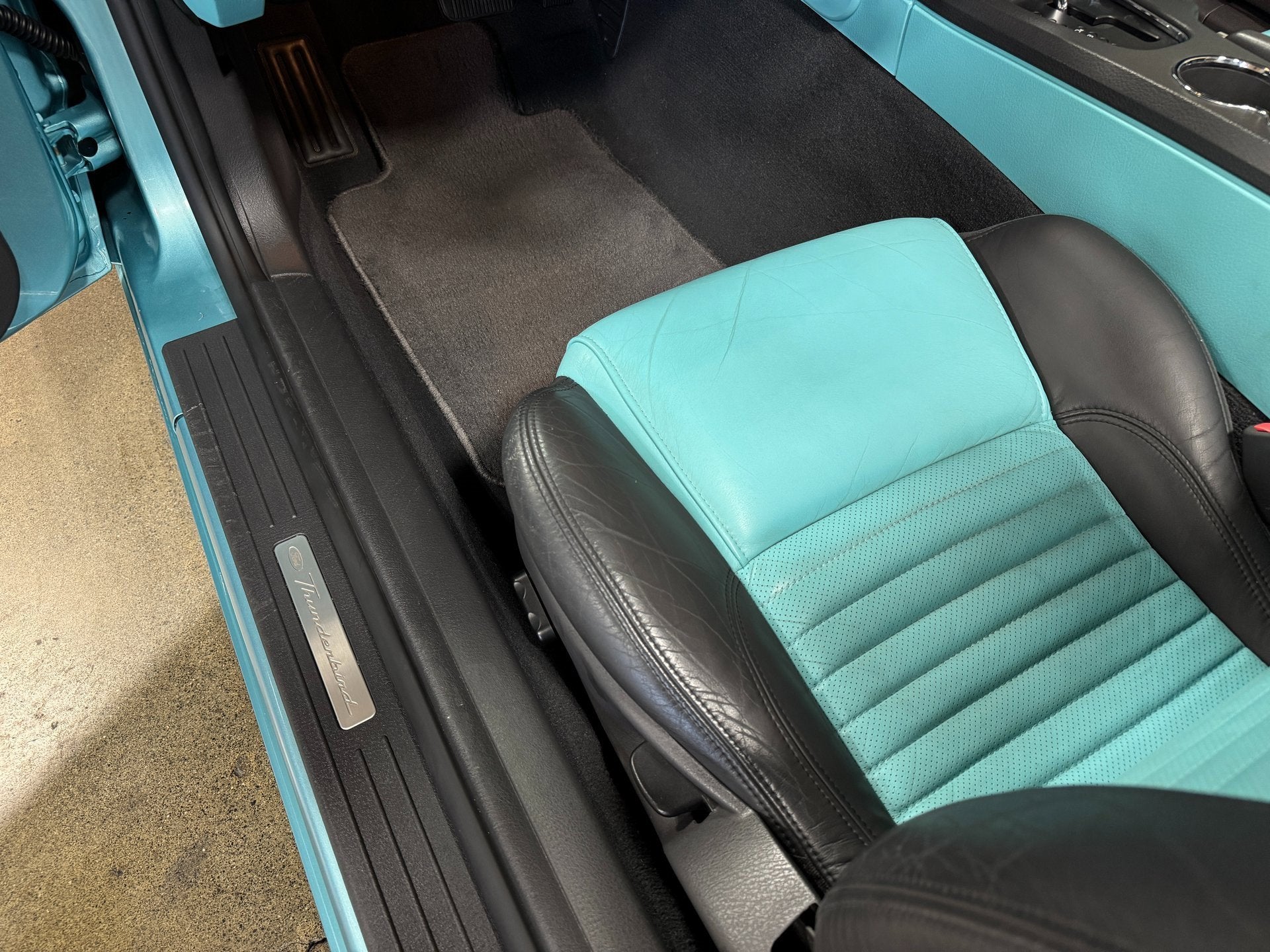 2002 Ford Thunderbird w/Hardtop Premium