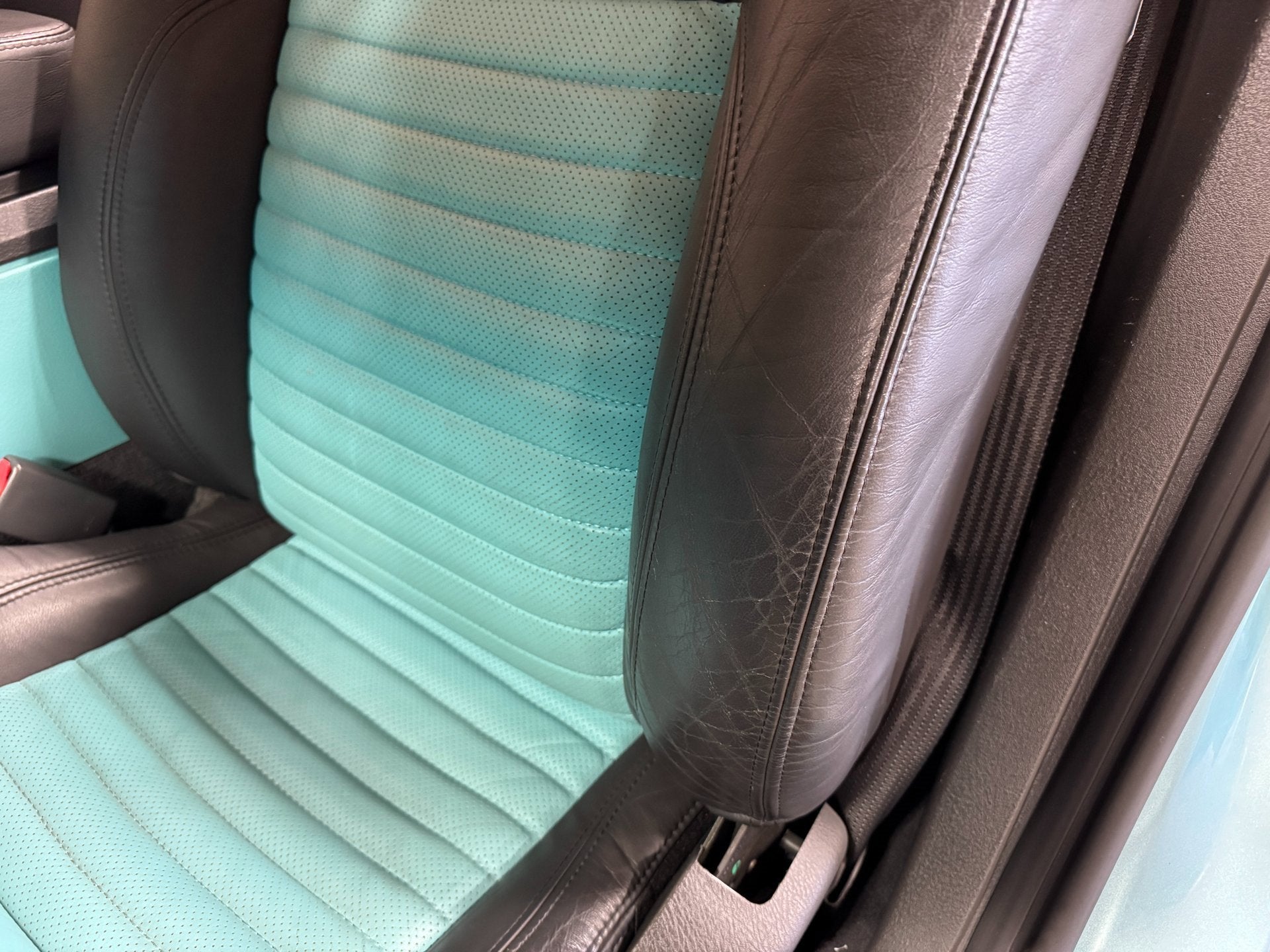 2002 Ford Thunderbird w/Hardtop Premium