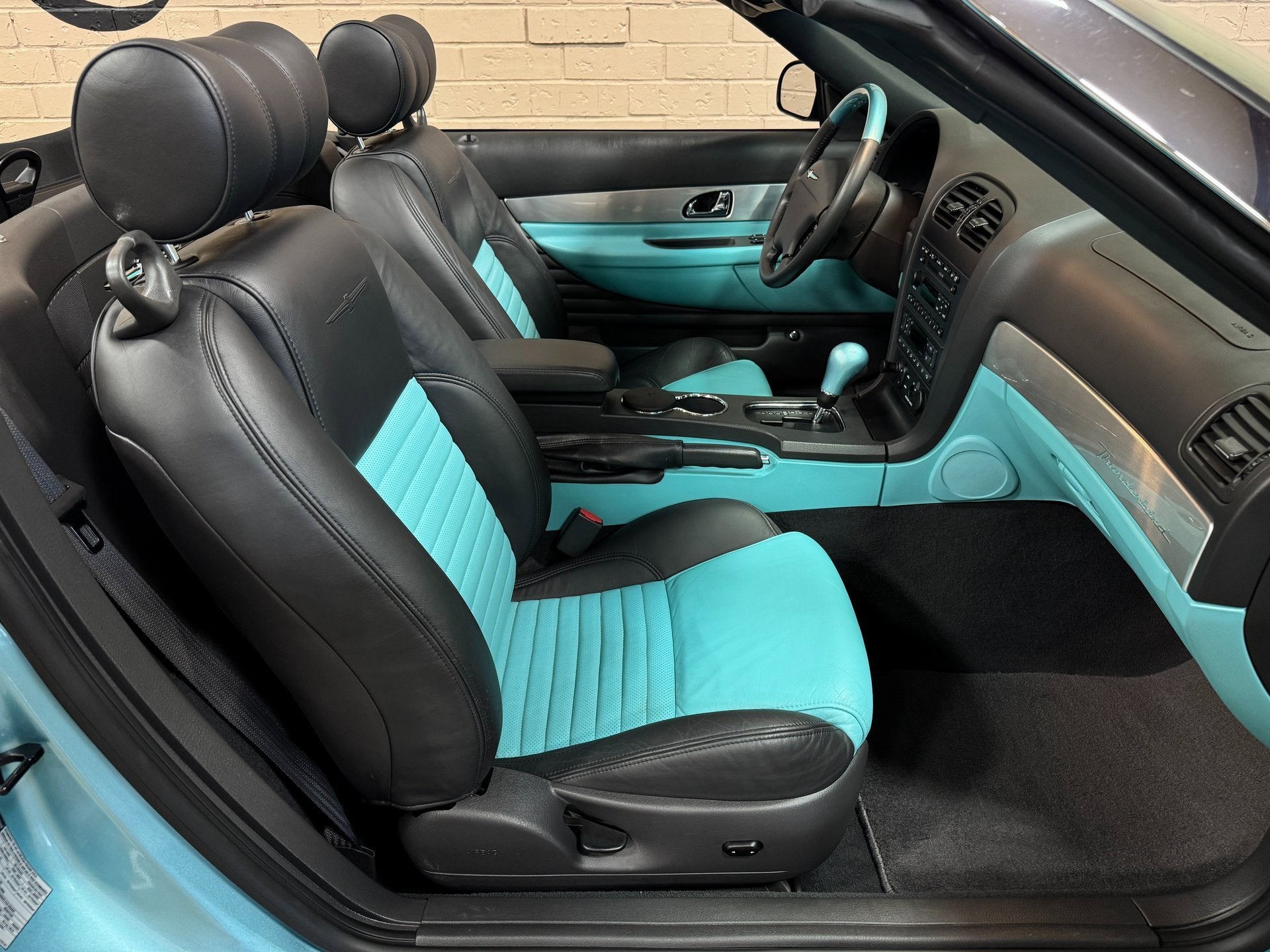 2002 Ford Thunderbird w/Hardtop Premium