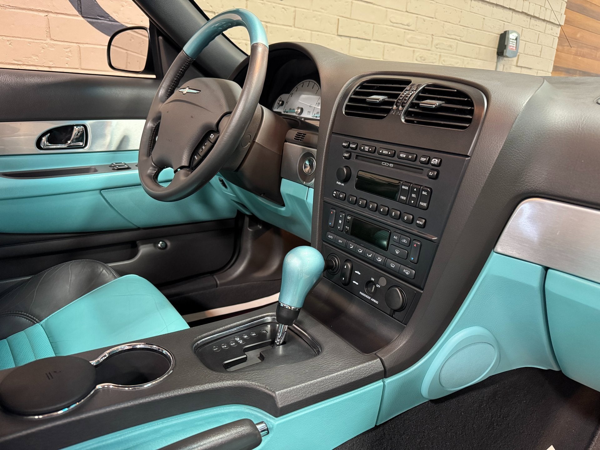 2002 Ford Thunderbird w/Hardtop Premium