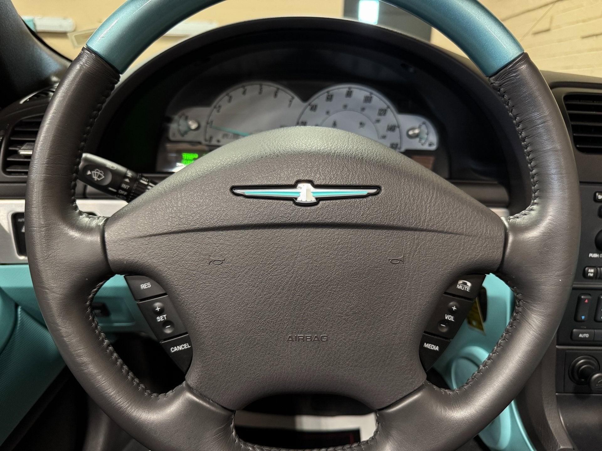 2002 Ford Thunderbird w/Hardtop Premium