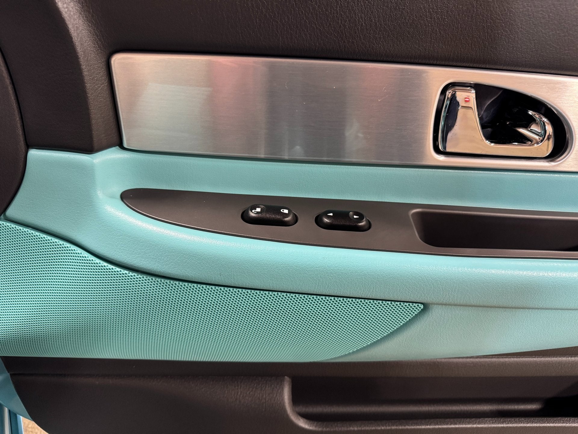 2002 Ford Thunderbird w/Hardtop Premium