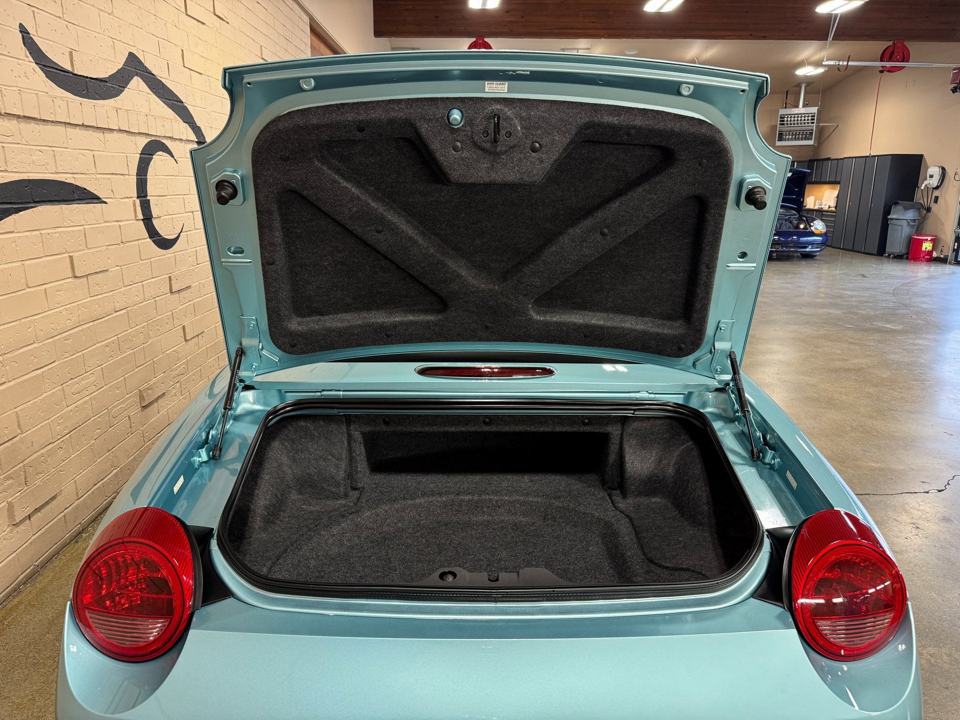 2002 Ford Thunderbird w/Hardtop Premium