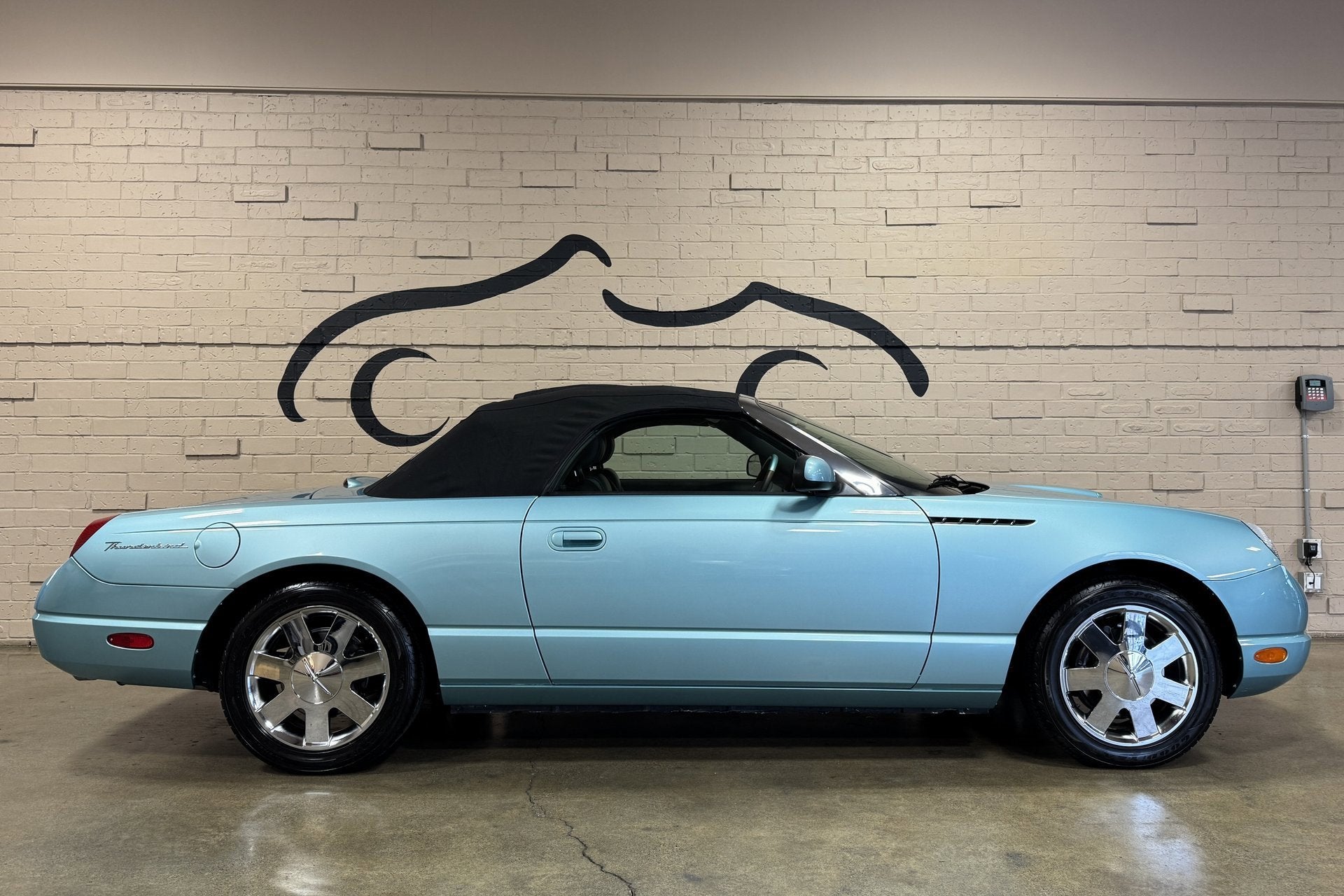 2002 Ford Thunderbird w/Hardtop Premium