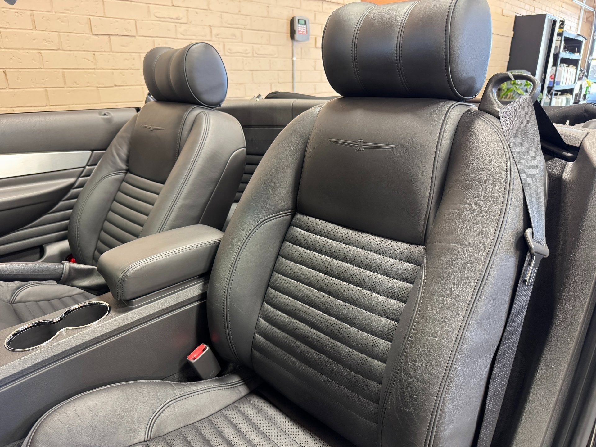 2002 Ford Thunderbird w/Hardtop Premium