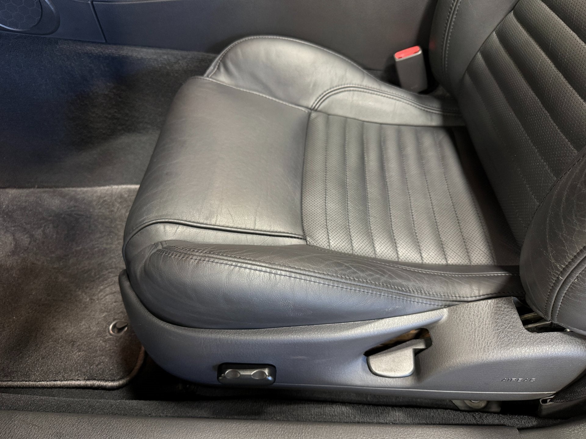 2002 Ford Thunderbird w/Hardtop Premium