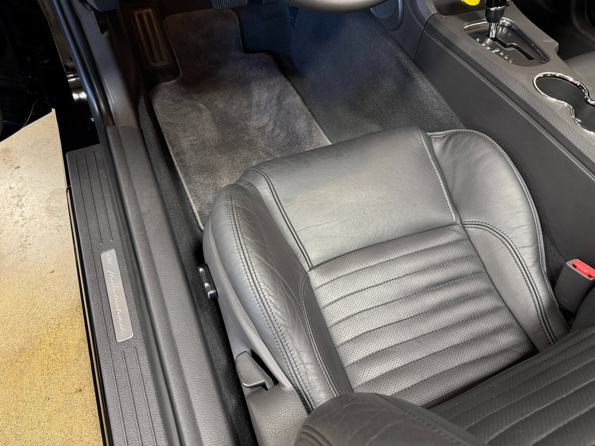 2002 Ford Thunderbird w/Hardtop Premium