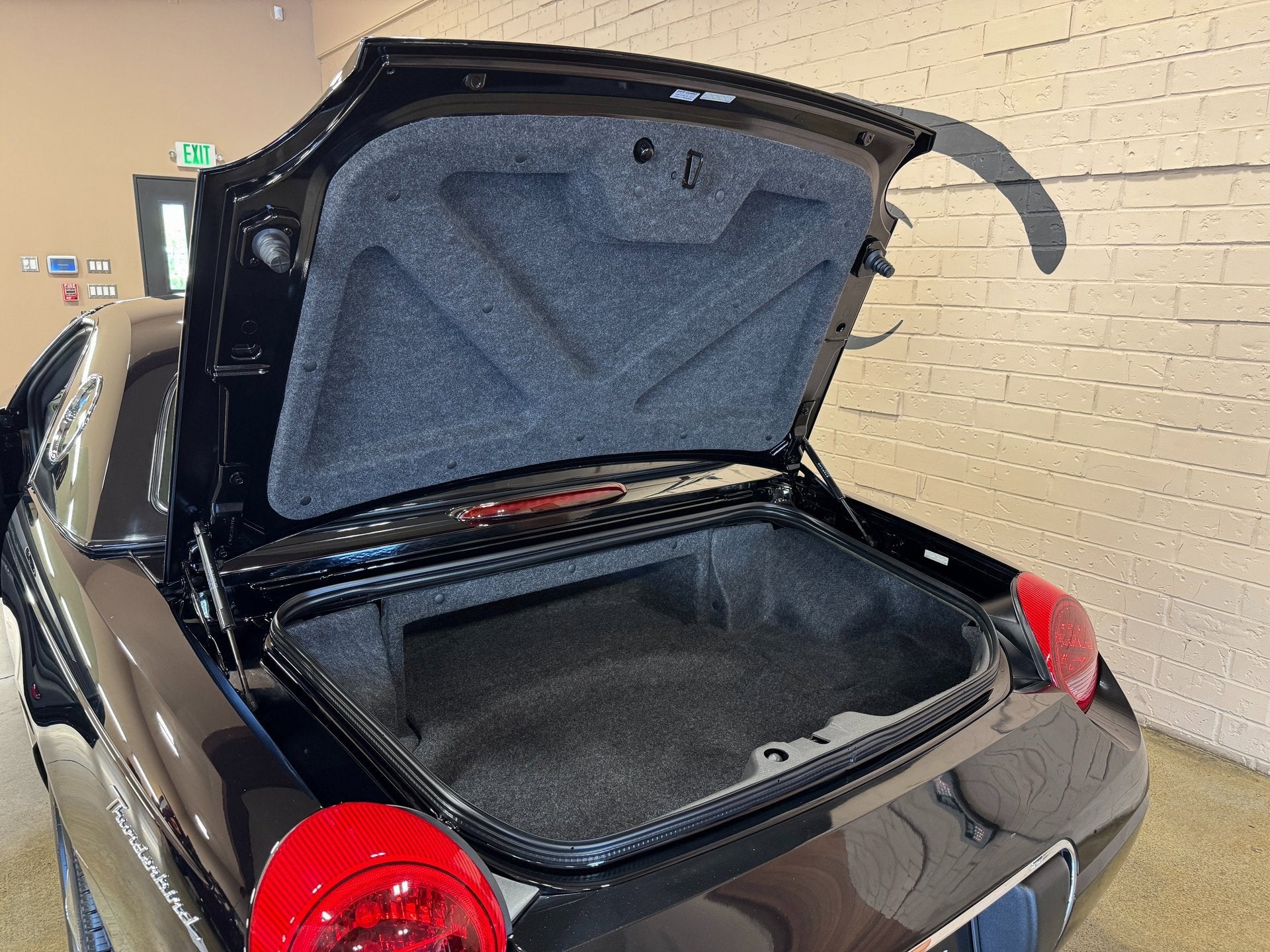 2002 Ford Thunderbird w/Hardtop Premium