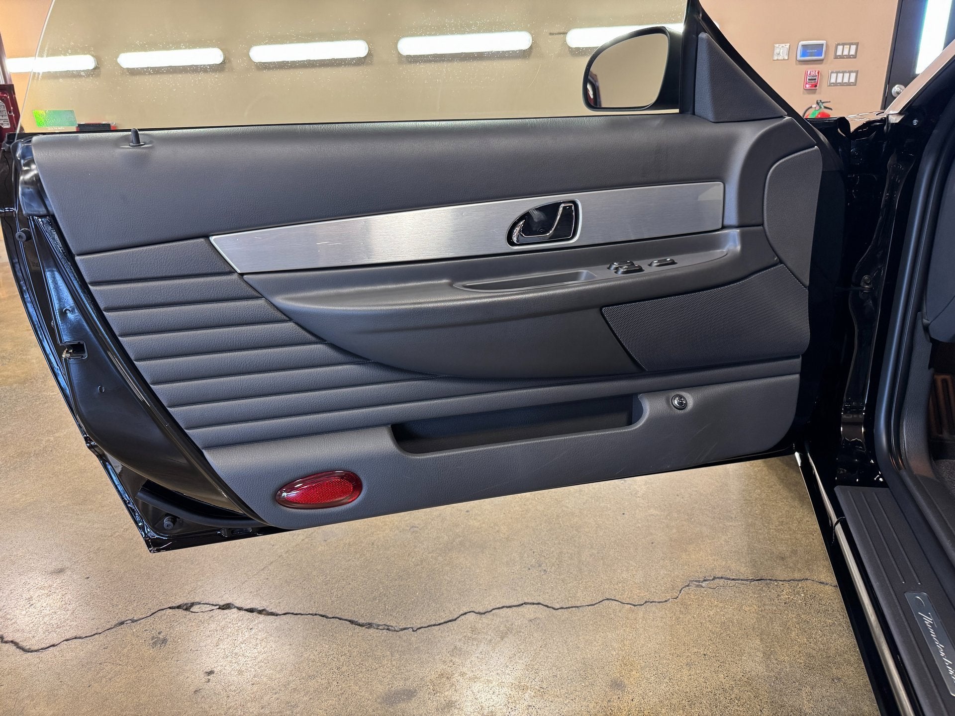 2002 Ford Thunderbird w/Hardtop Premium