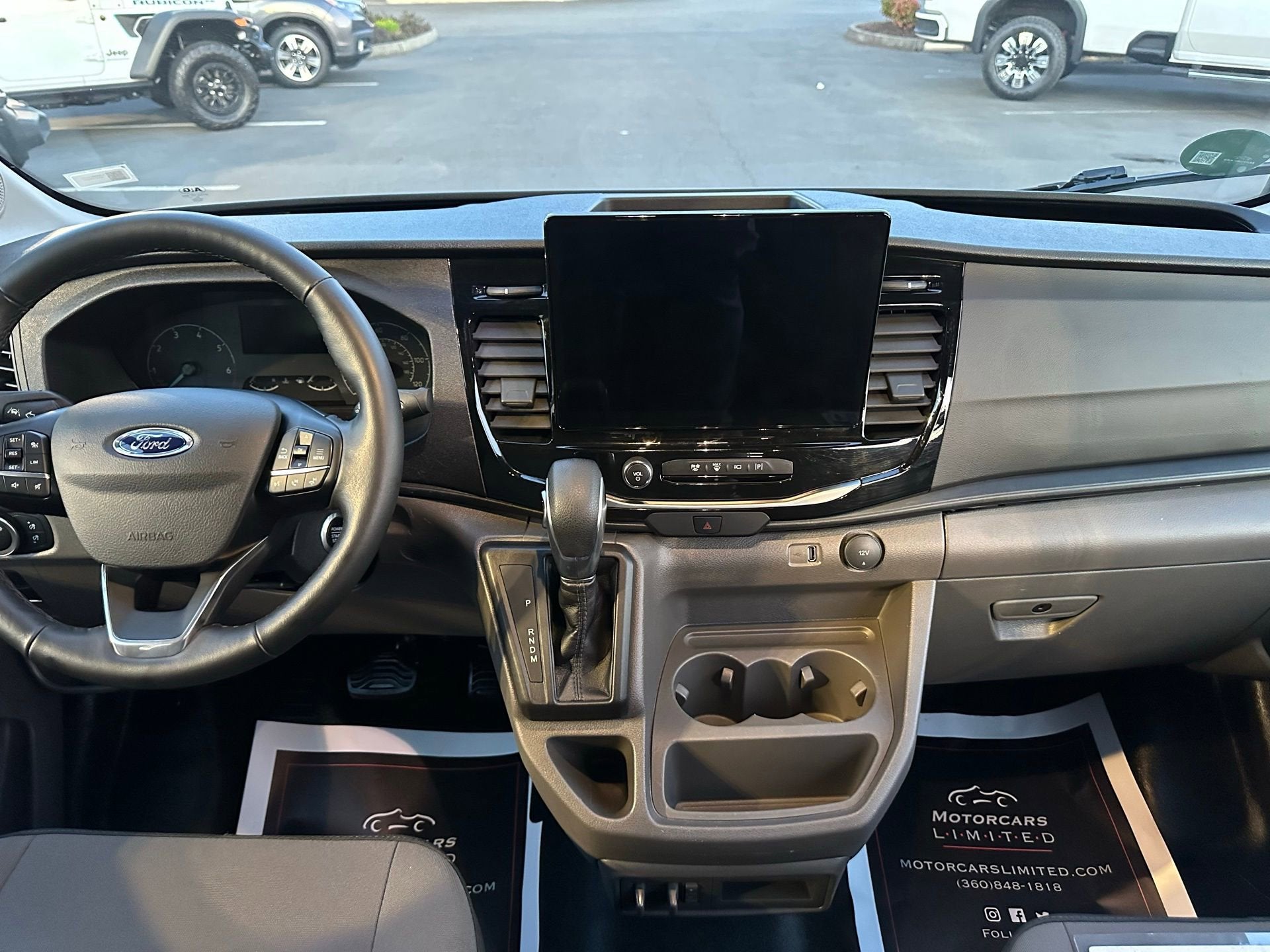 2025 Ford Transit Passenger Wagon XLT