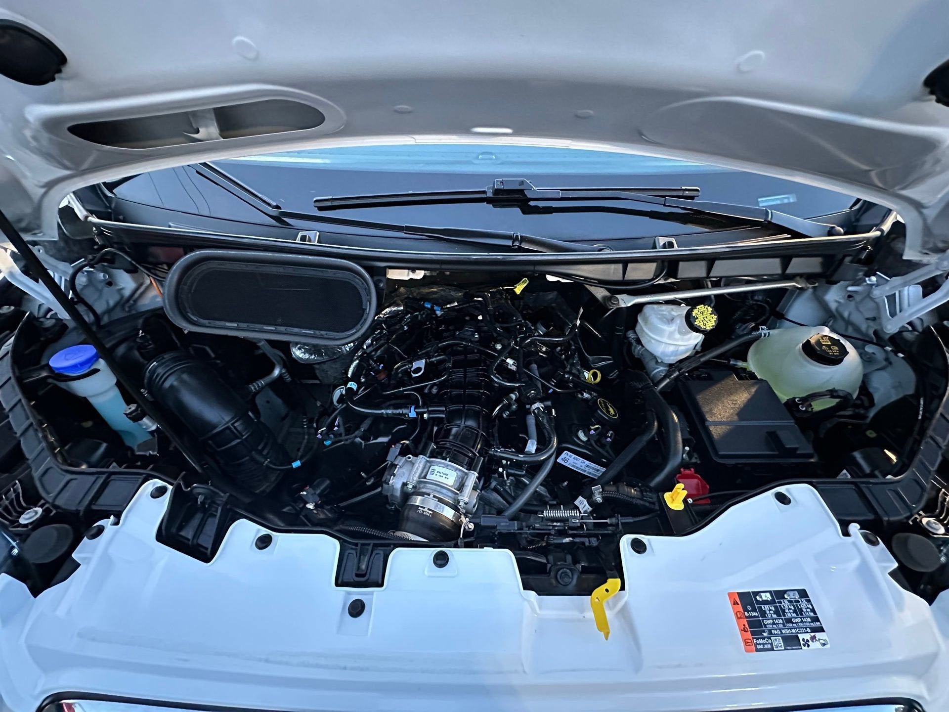 2025 Ford Transit Passenger Wagon XLT