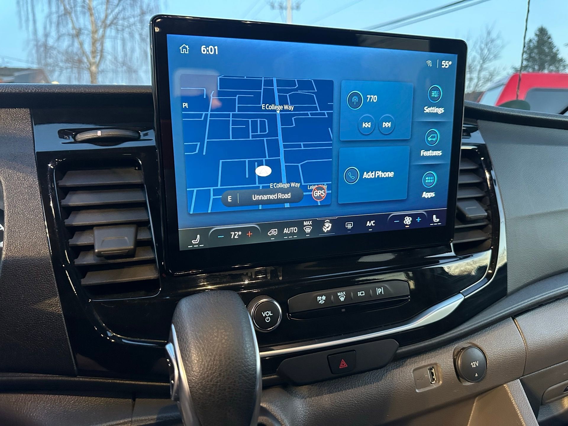 2025 Ford Transit Passenger Wagon XLT