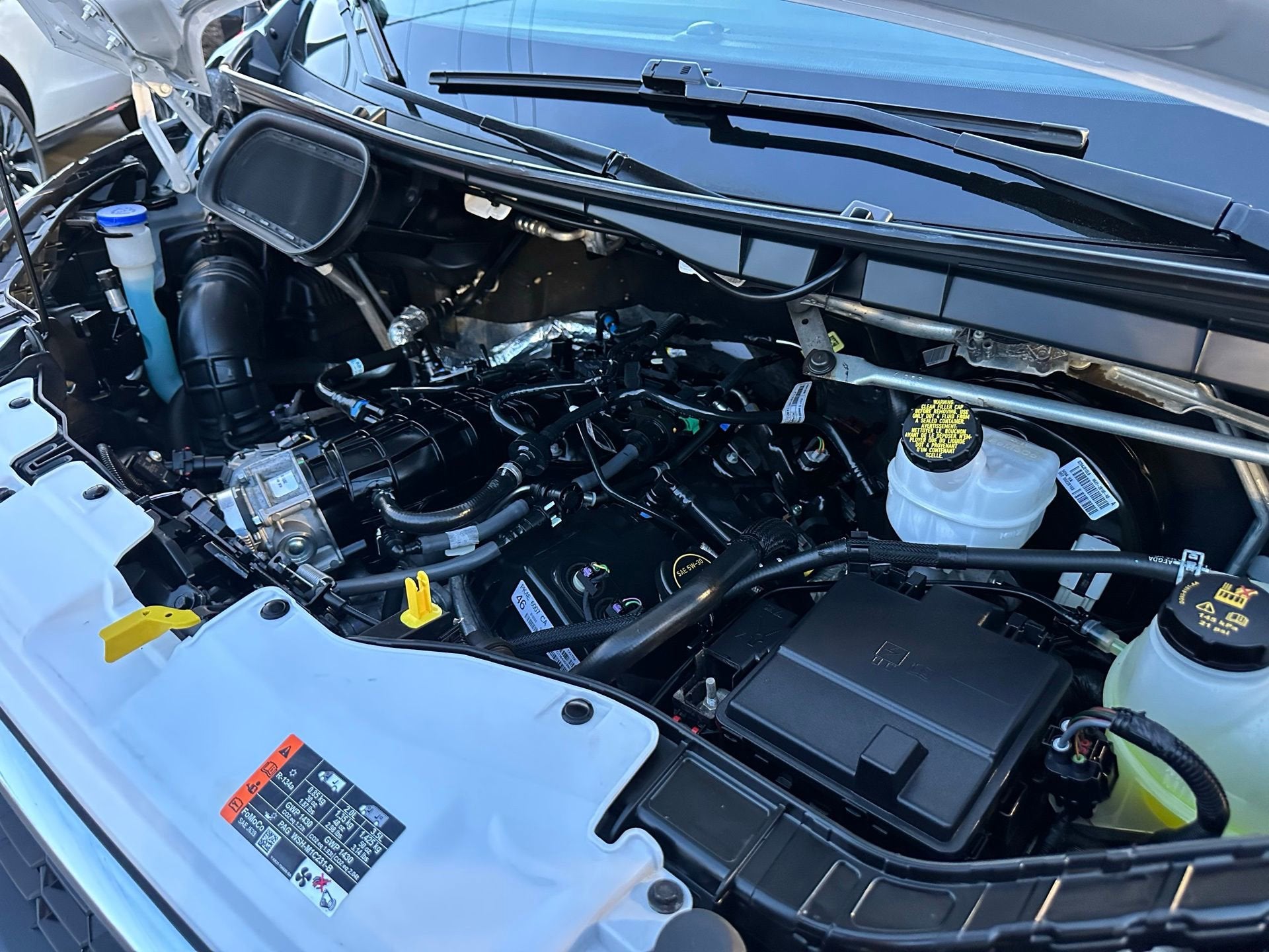 2025 Ford Transit Passenger Wagon XLT