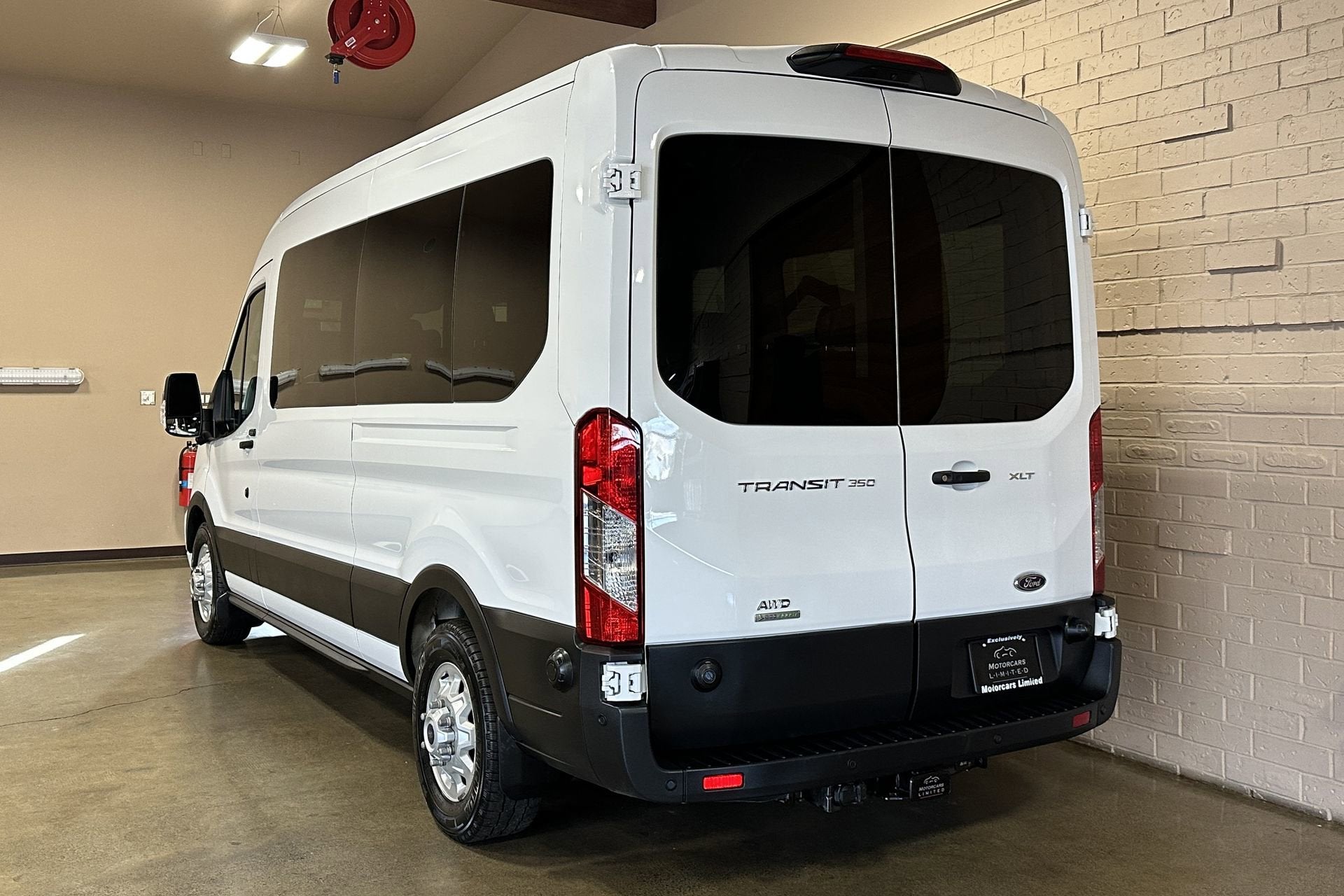 2025 Ford Transit Passenger Wagon XLT