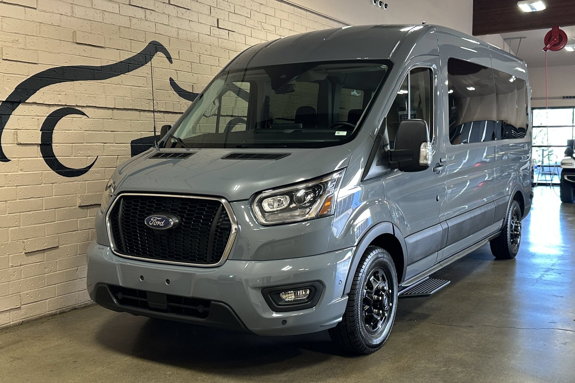 2025 Ford Transit-350 XLT