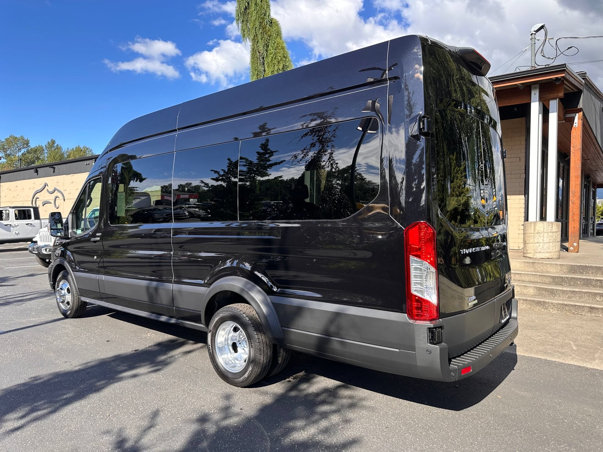 2025 Ford Transit-350 XLT