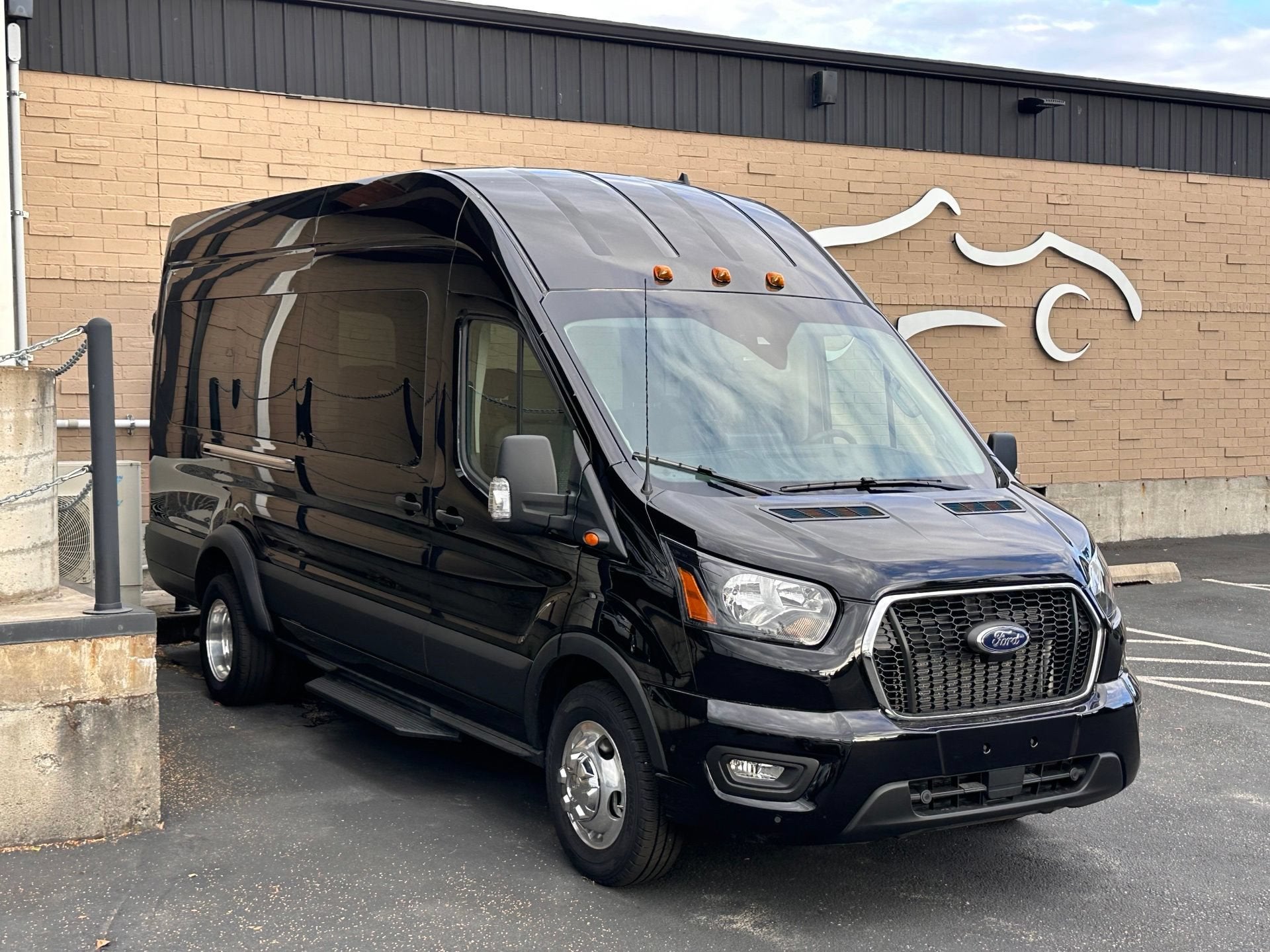 2025 Ford Transit-350 XLT