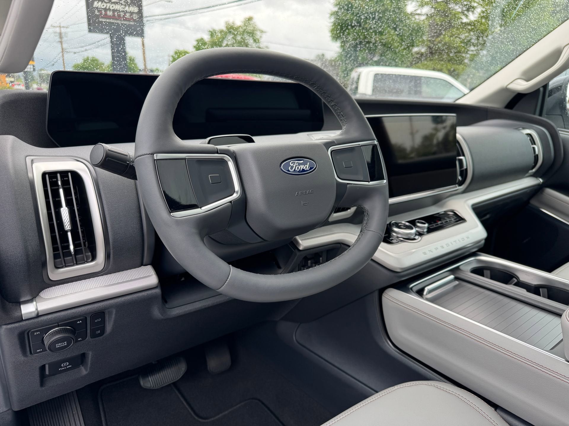 2025 Ford Expedition Max Active