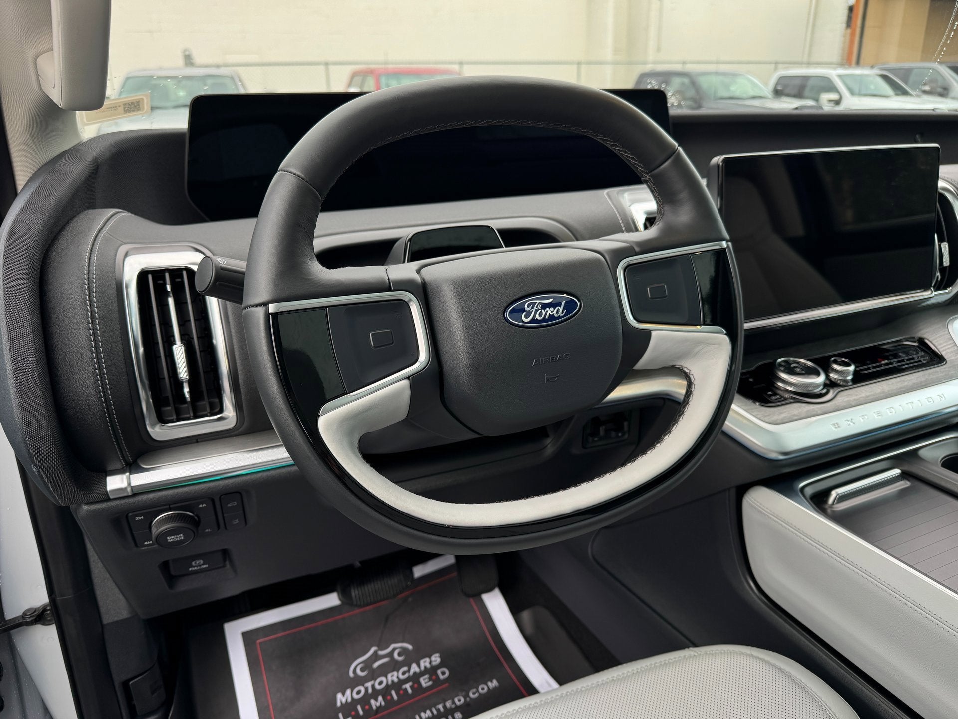 2025 Ford Expedition Platinum