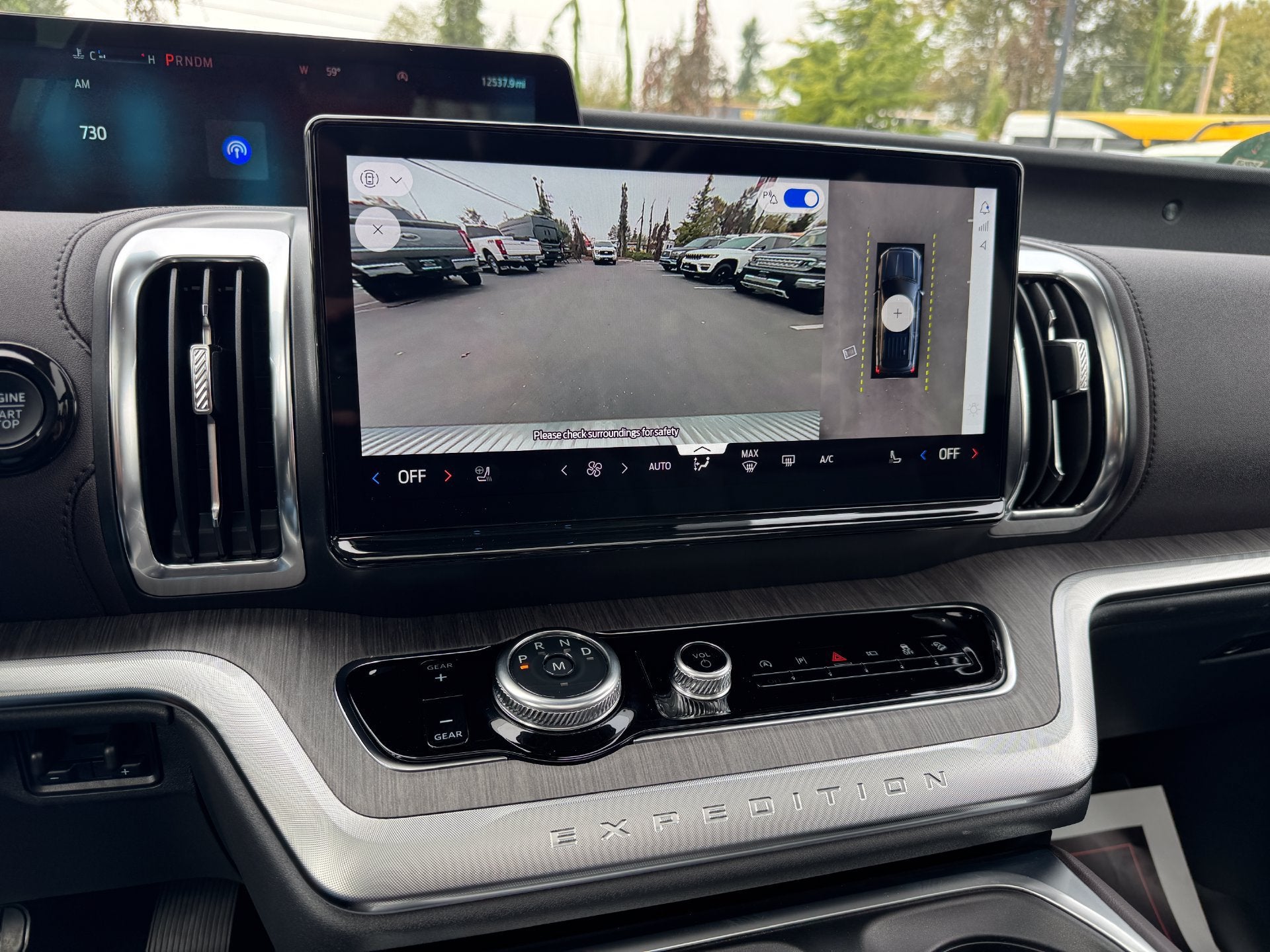 2025 Ford Expedition Platinum