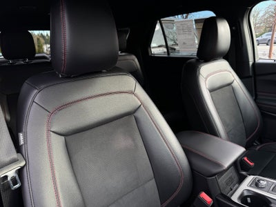 2024 Ford Explorer ST-Line